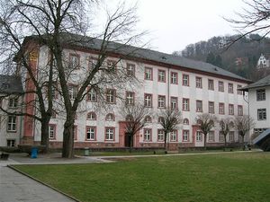 Das Philosophische Seminar der Universität Heidelberg vom Innenhof der Neuen Universität aus gesehen.